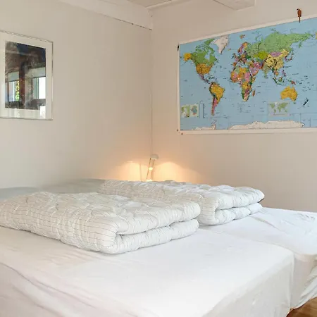 Semesterbostad 2 Bedroom Pet Friendly In