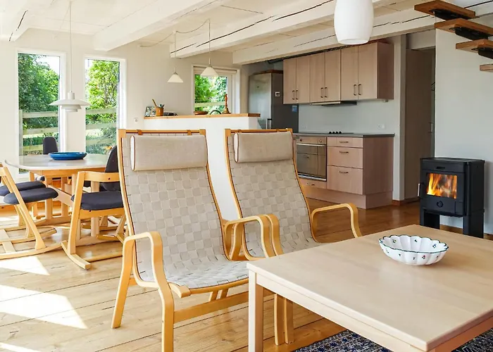 2 Bedroom Pet Friendly In Prázdninový dům Allinge-Sandvig