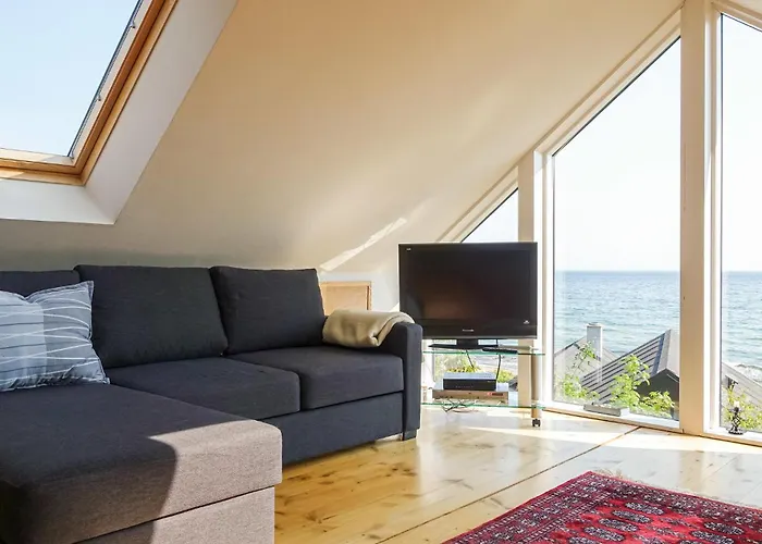 2 Bedroom Pet Friendly In * Allinge-Sandvig